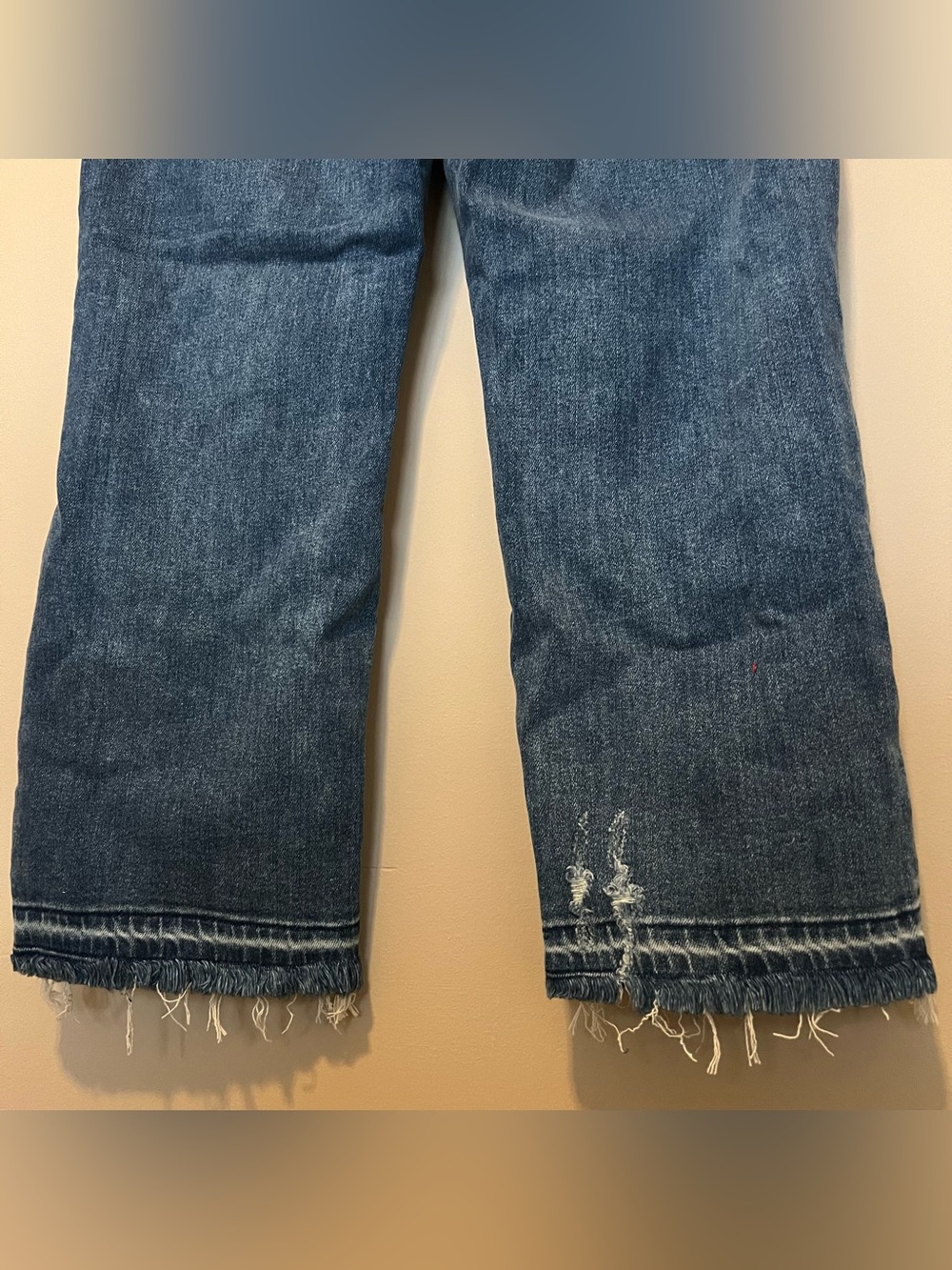 Judy Blue Distressed Cropped Boyfriend Jeans in Dark Blue Wash - Picture 6 of 7